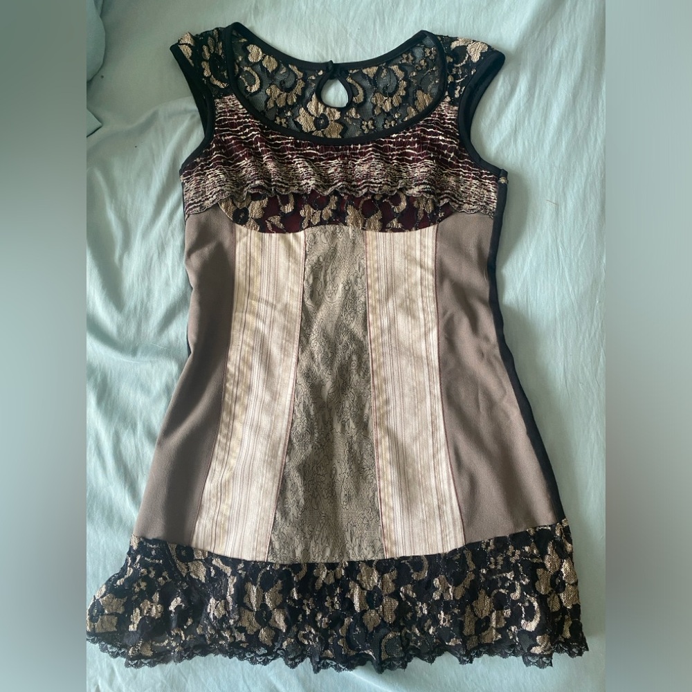 Pretty Kollontai mixed media tunic